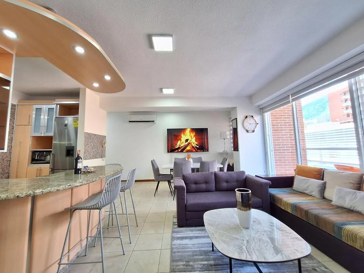 Lujo,Ubicacion,Espacioso & Hermoso Apto En Los2Caminos-Boleita Caracas Apartment